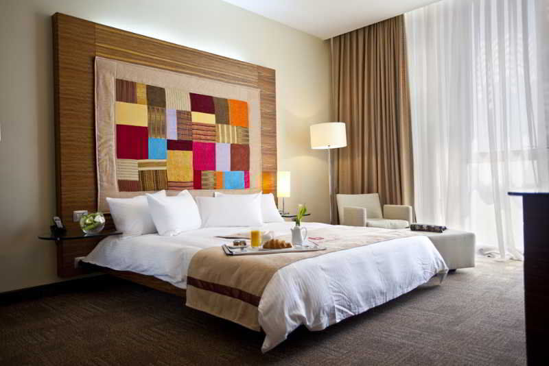 Landmark 5*